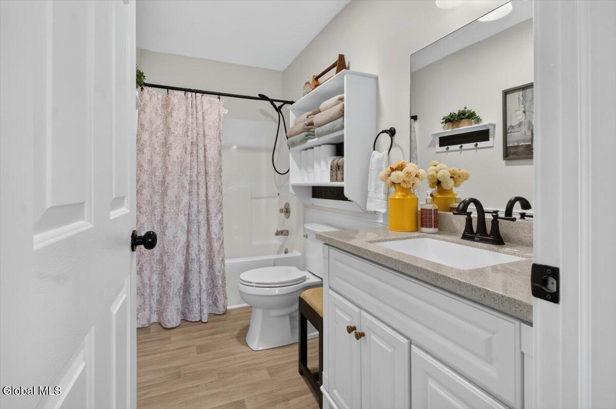 1 Erie Court Waterford NY 12188