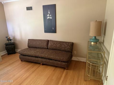 1047 Niskayuna Road Niskayuna NY 12309