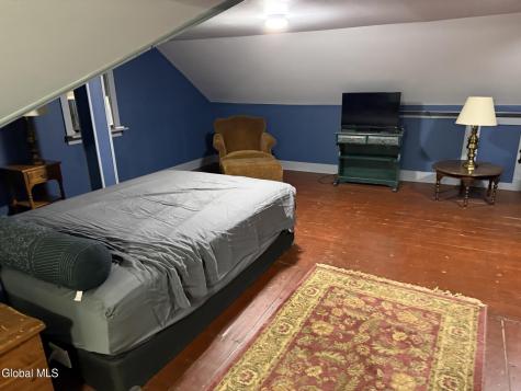 1047 Niskayuna Road Niskayuna NY 12309