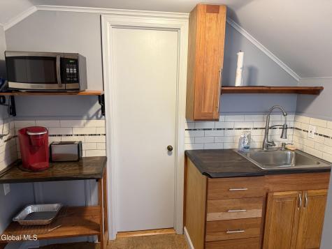 1047 Niskayuna Road Niskayuna NY 12309