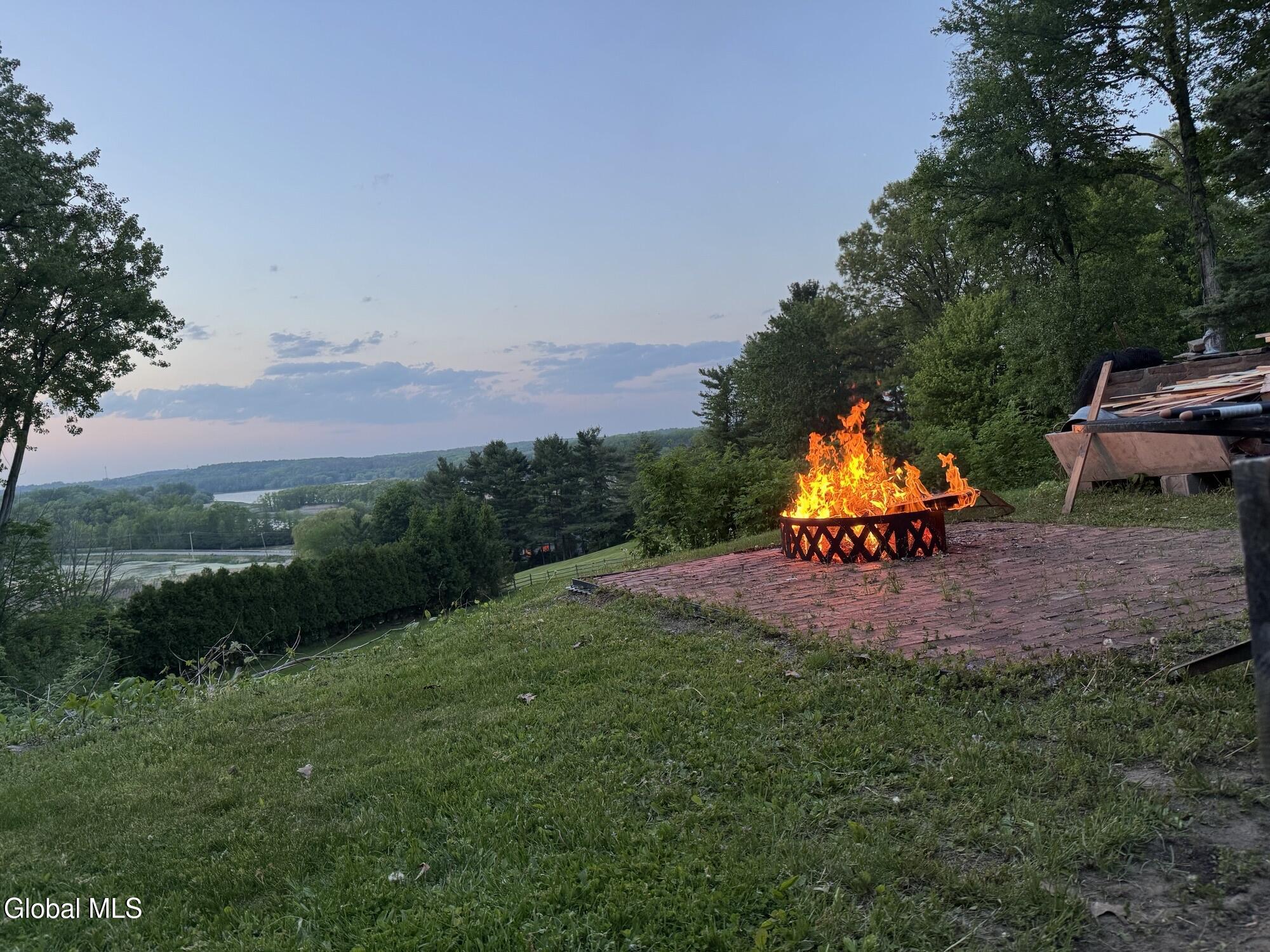 1047 Niskayuna Road Niskayuna NY 12309