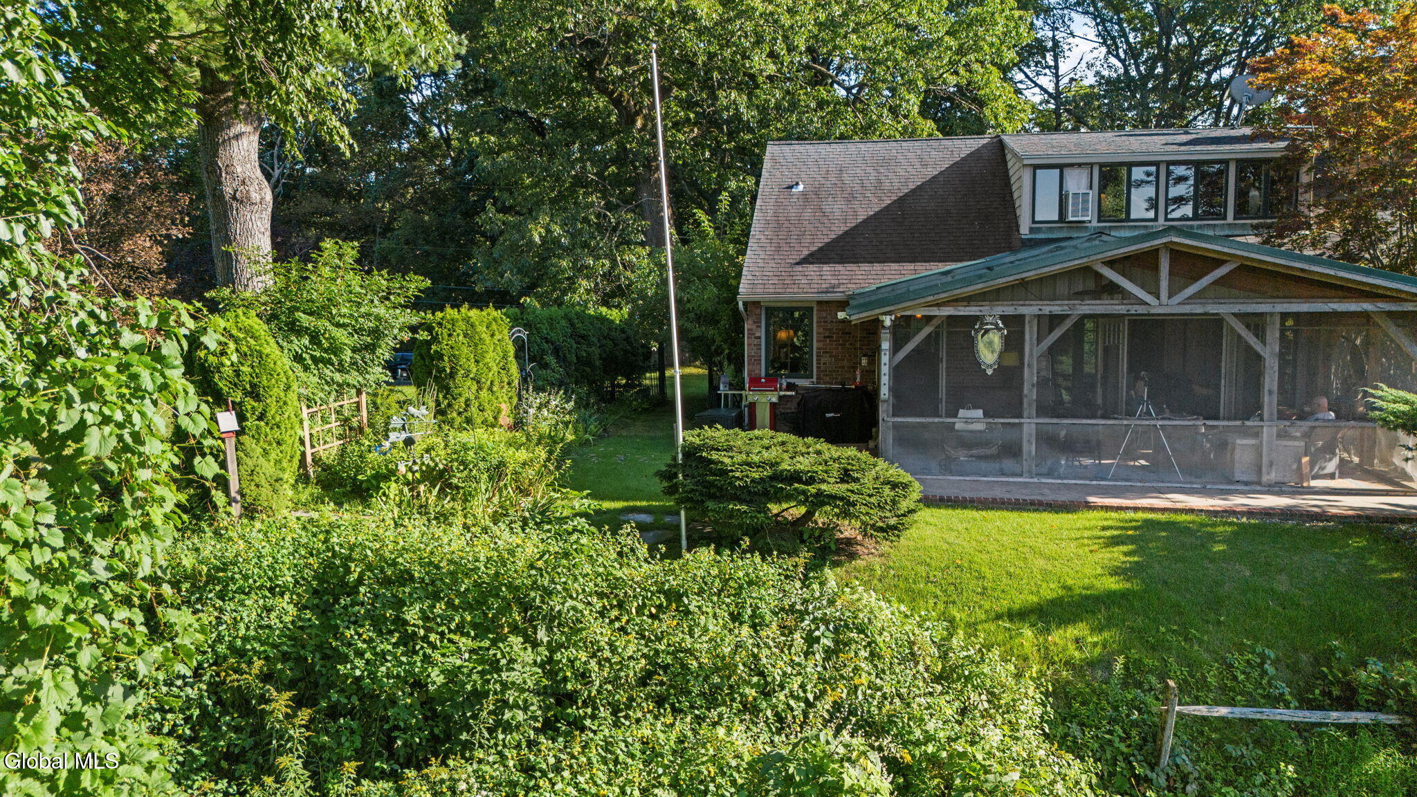 1047 Niskayuna Road Niskayuna NY 12309