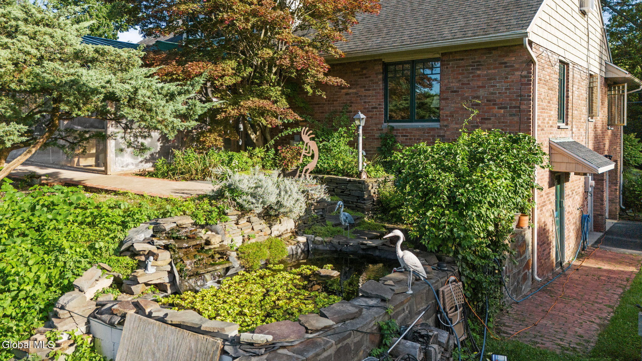 1047 Niskayuna Road Niskayuna NY 12309