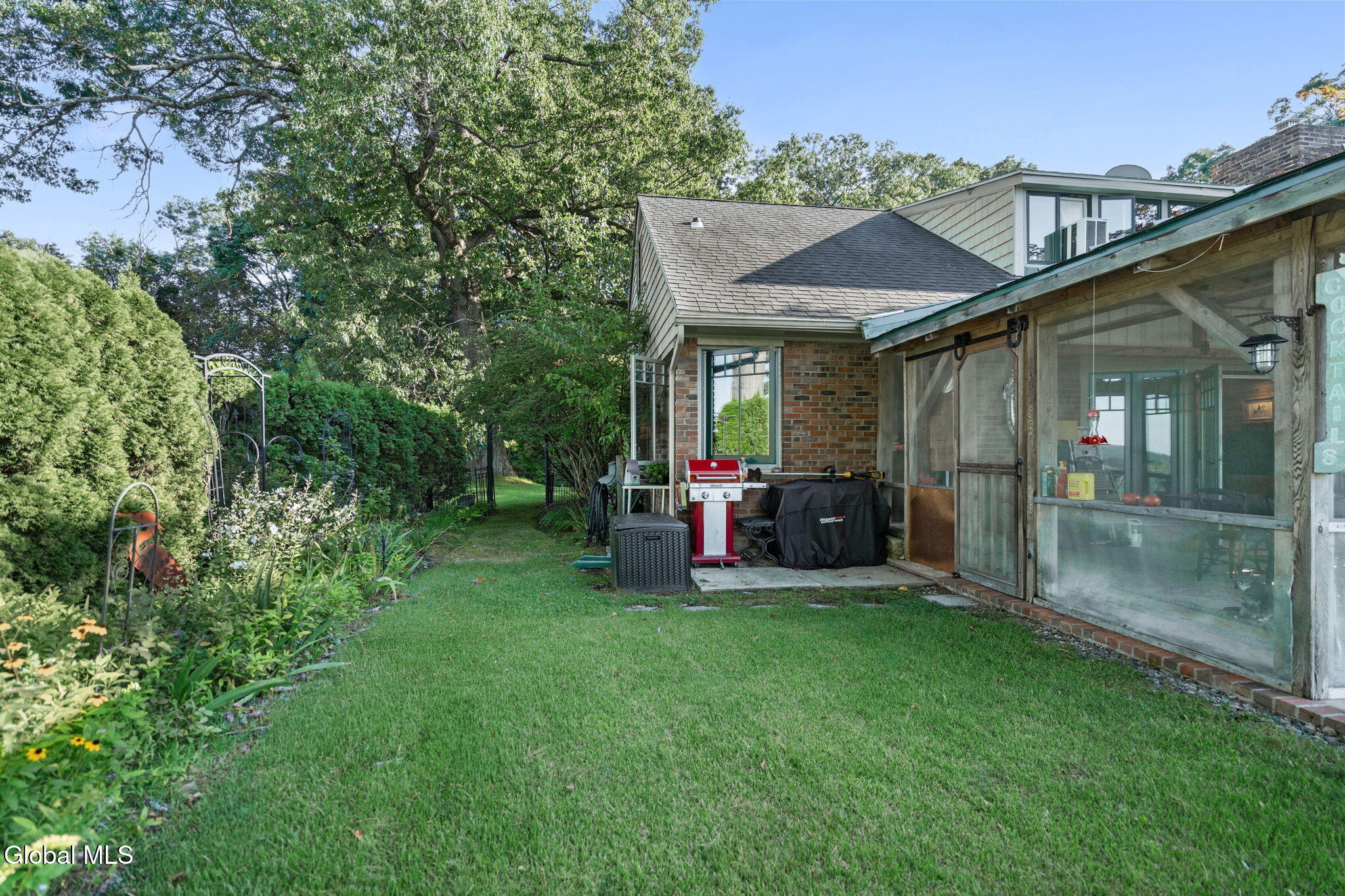 1047 Niskayuna Road Niskayuna NY 12309