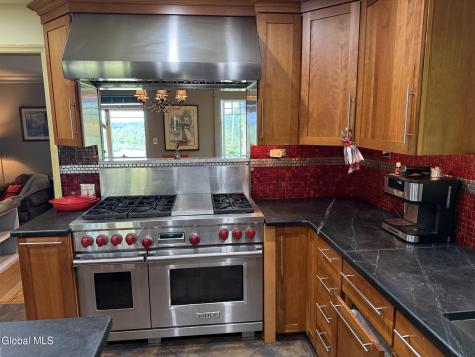 1047 Niskayuna Road Niskayuna NY 12309