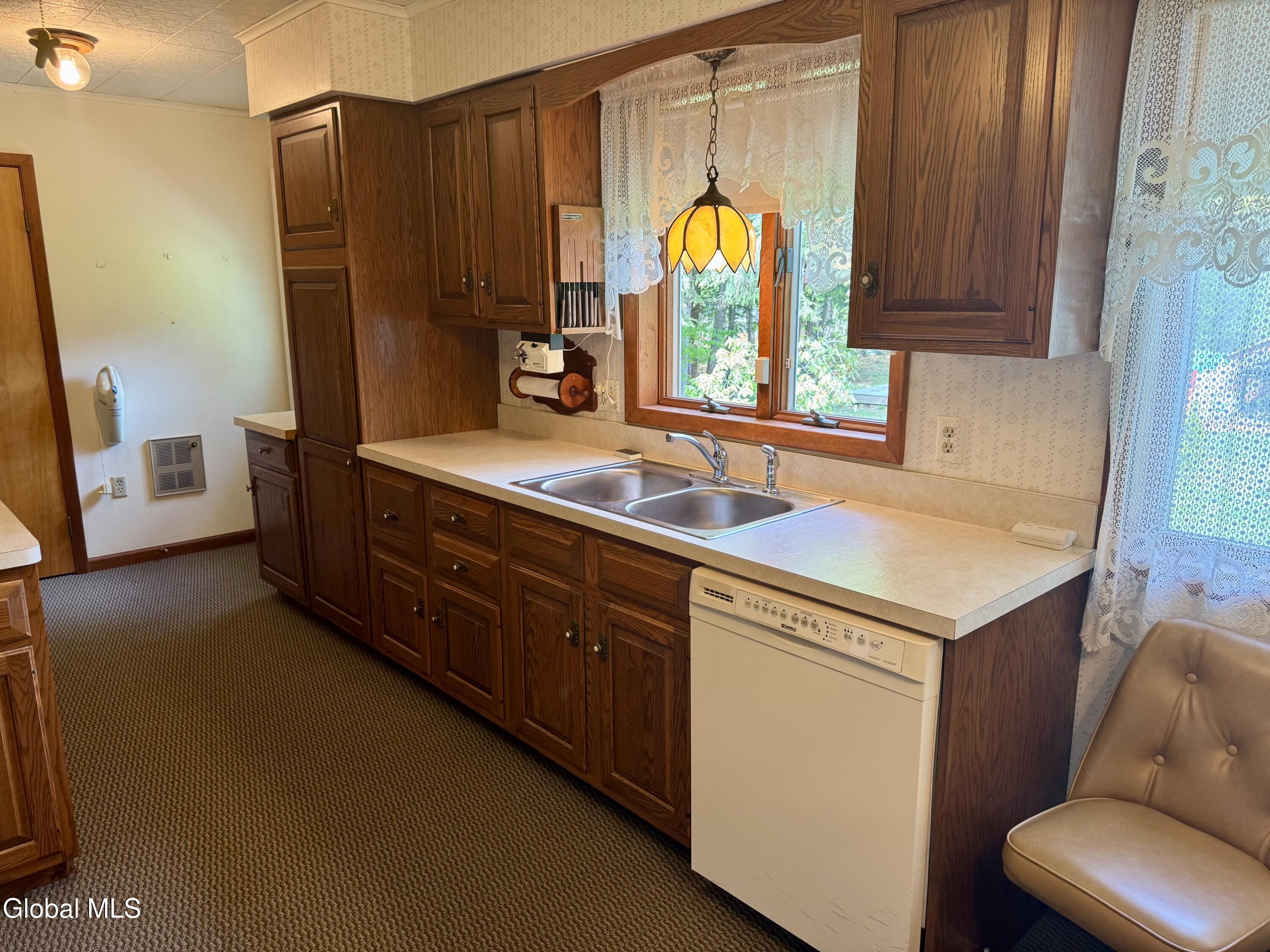 24 Links Avenue Hadley NY 12835