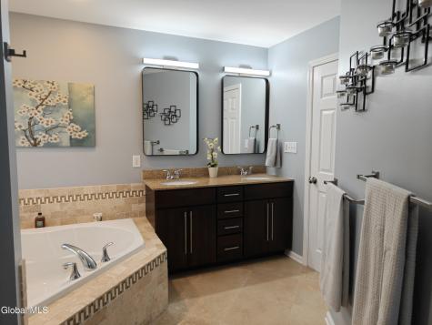 2 Robin Hill Road Mechanicville NY 12118