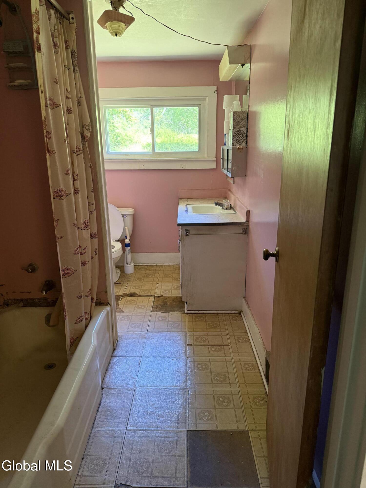 296 W State St Extension Gloversville NY 12078