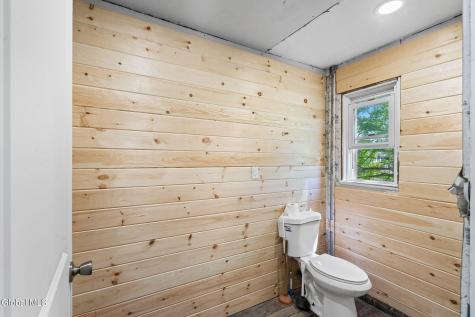 106 Cumpston Street Esperance NY 12066