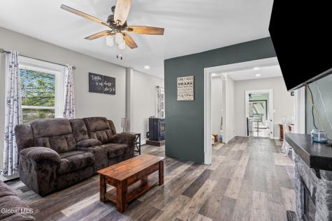 106 Cumpston Street Esperance NY 12066