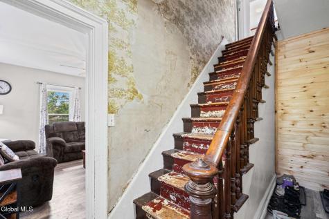 106 Cumpston Street Esperance NY 12066