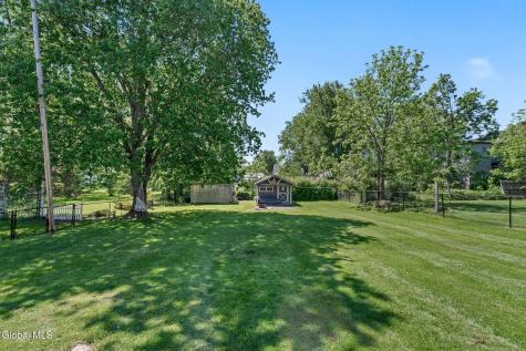 106 Cumpston Street Esperance NY 12066
