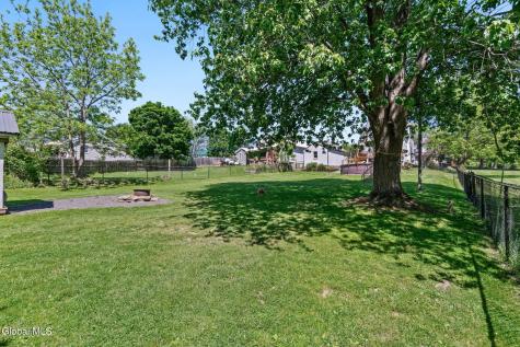 106 Cumpston Street Esperance NY 12066