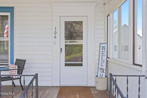 106 Cumpston Street Esperance NY 12066