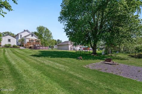 106 Cumpston Street Esperance NY 12066
