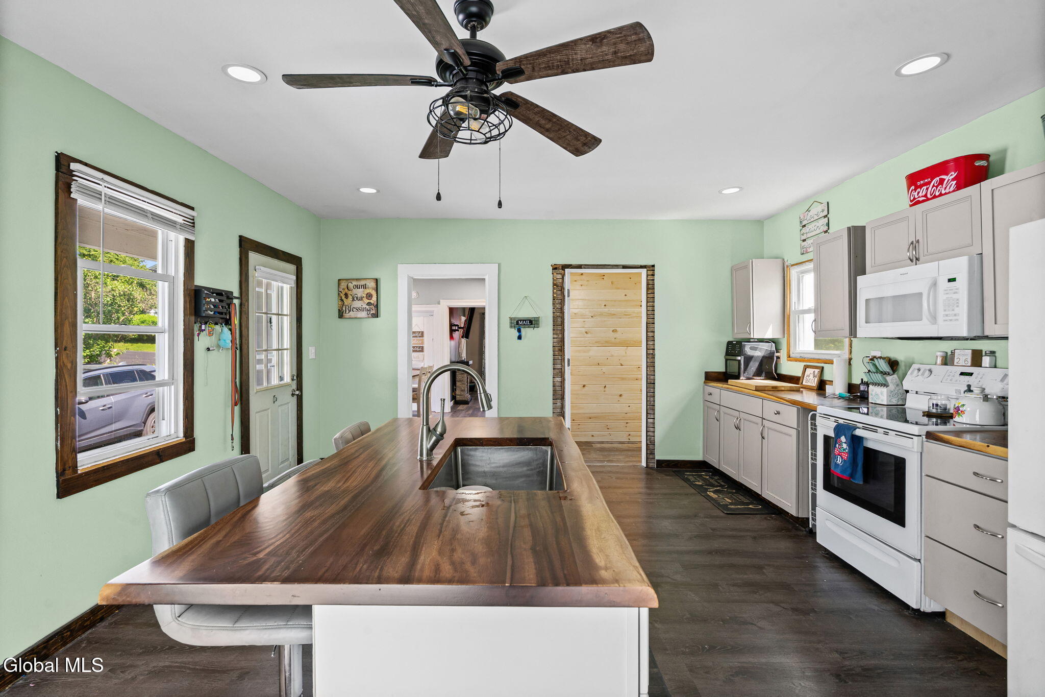 106 Cumpston Street Esperance NY 12066