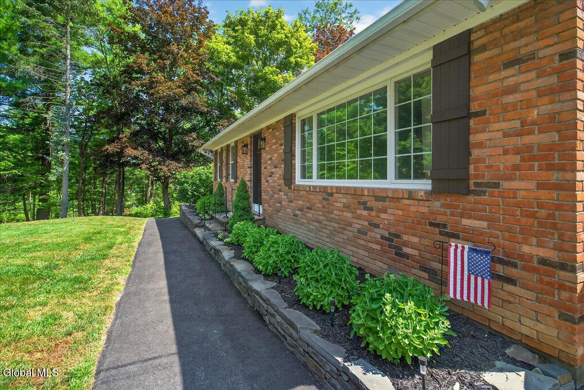 6304 Gardner Road Altamont NY 12009