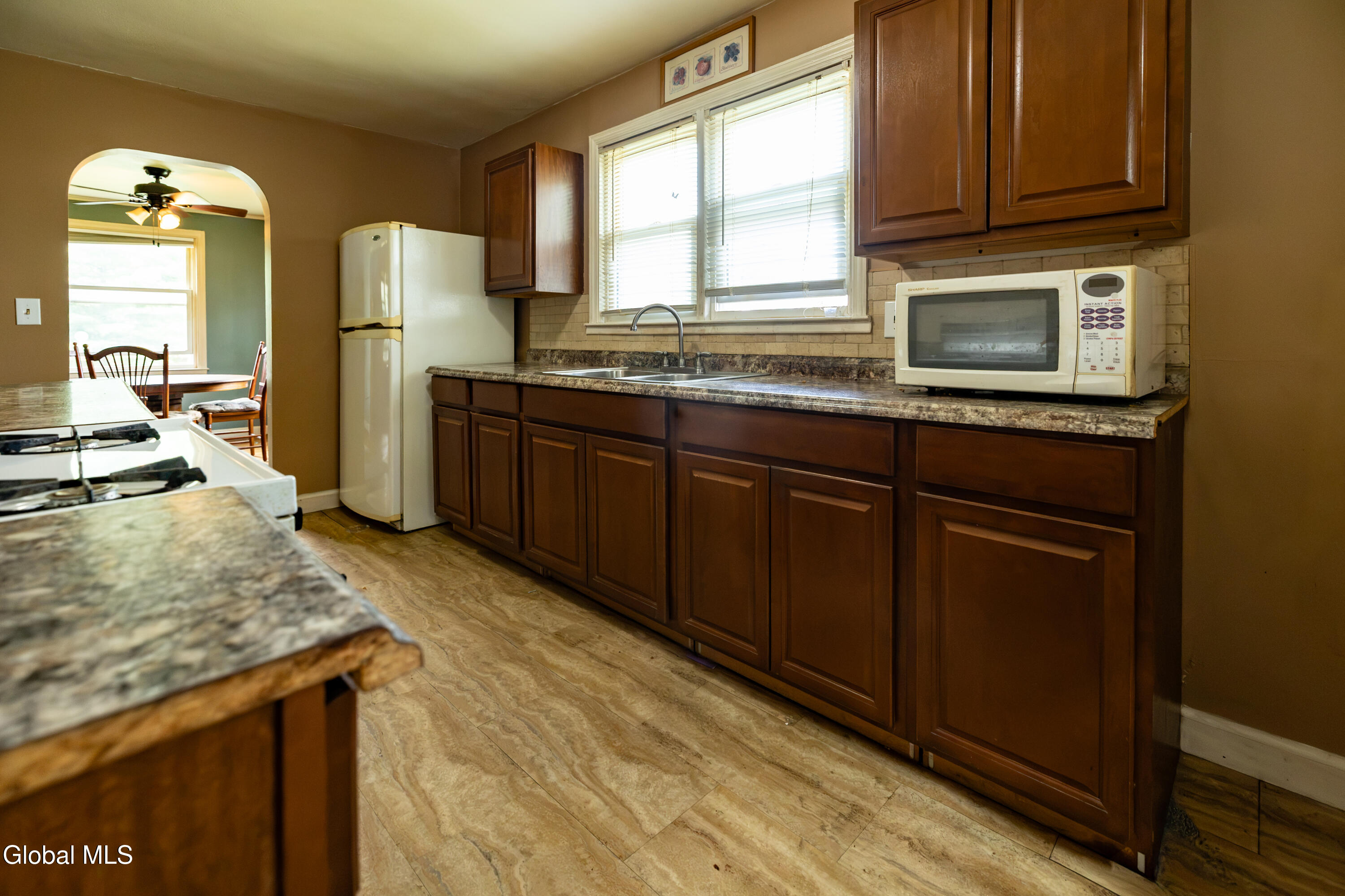 3027 Albany Street Schenectady NY 12304