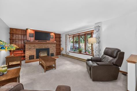 434 Steele Ave Extension Gloversville NY 12078