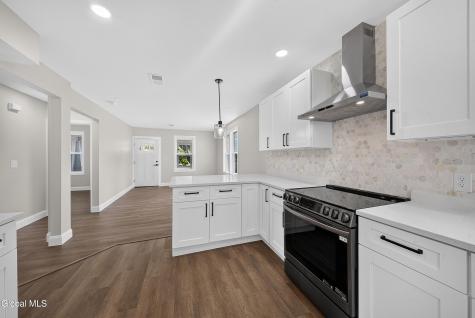 208 Pleasantview Avenue Scotia NY 12302