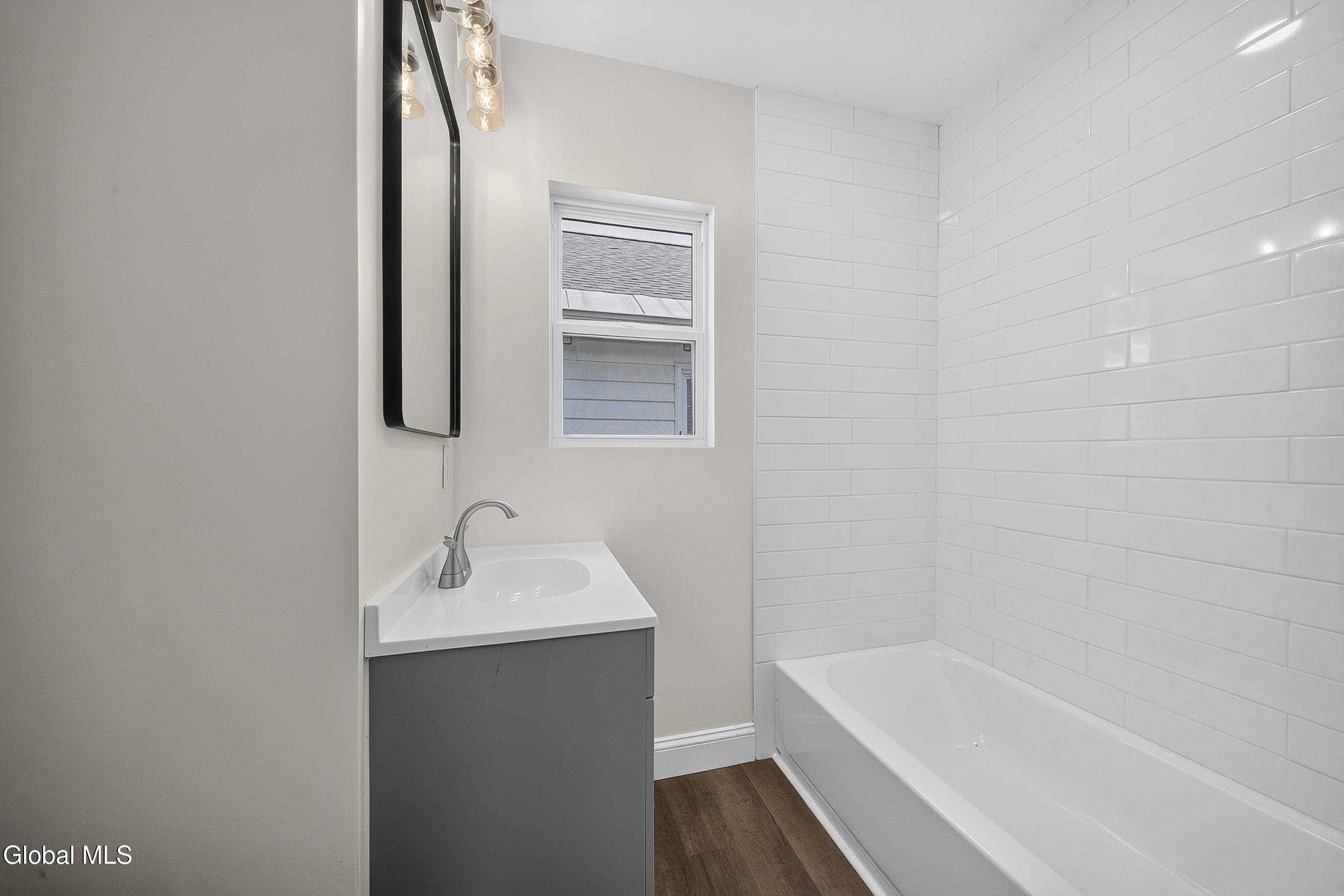 208 Pleasantview Avenue Scotia NY 12302