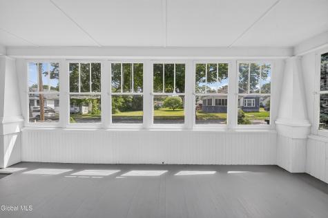 208 Pleasantview Avenue Scotia NY 12302