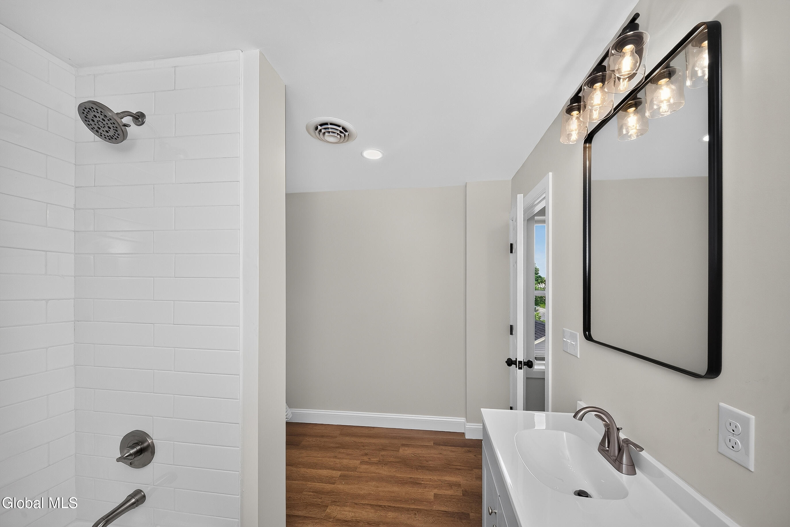 208 Pleasantview Avenue Scotia NY 12302