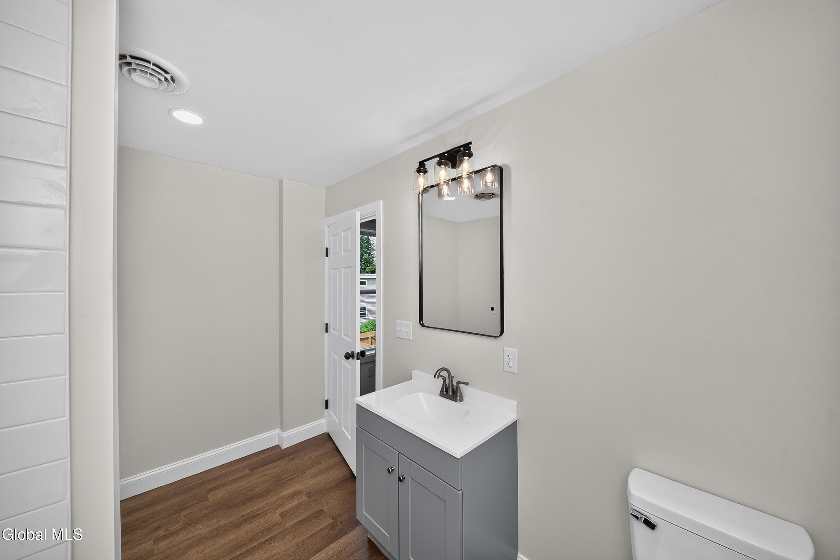 208 Pleasantview Avenue Scotia NY 12302