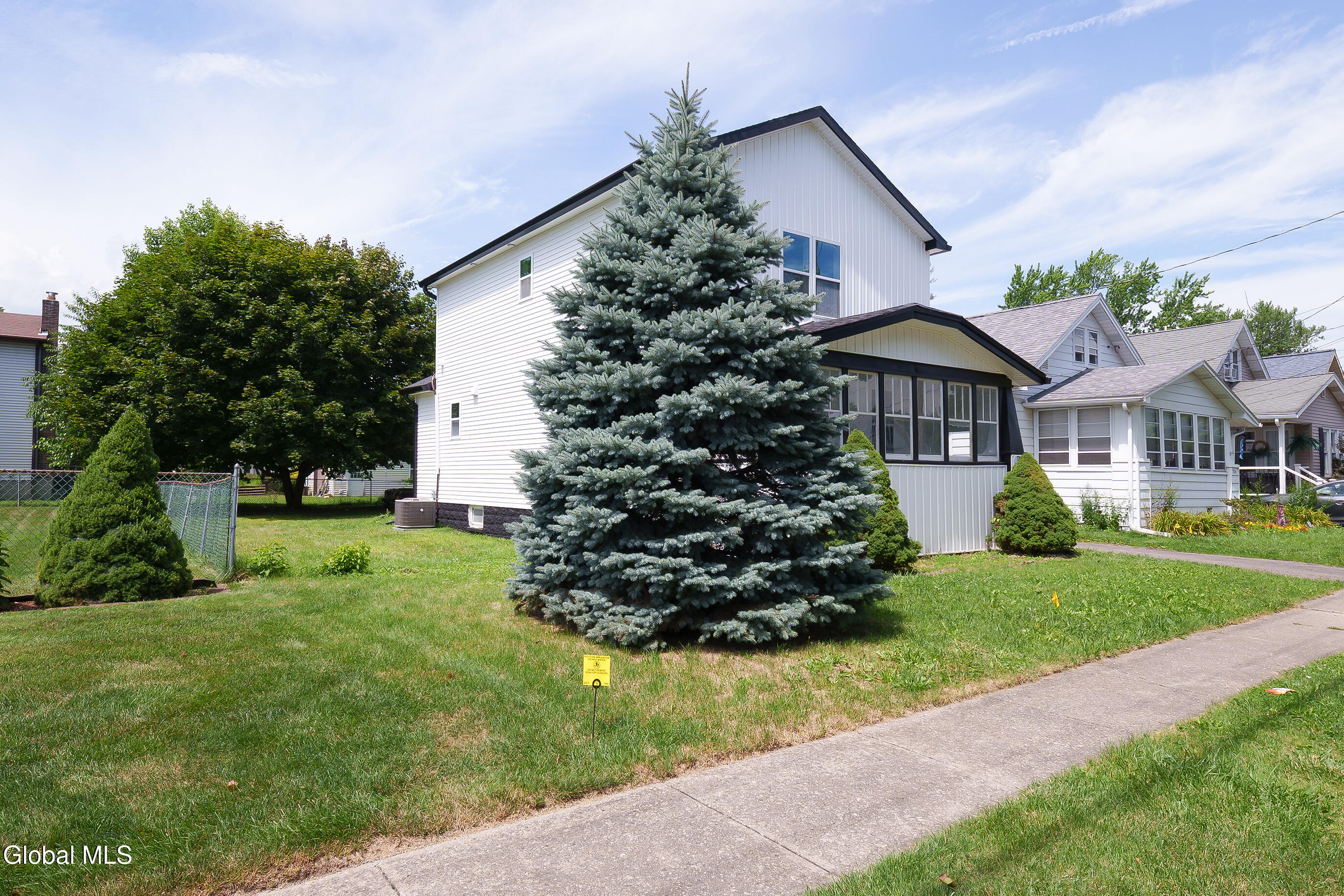 208 Pleasantview Avenue Scotia NY 12302