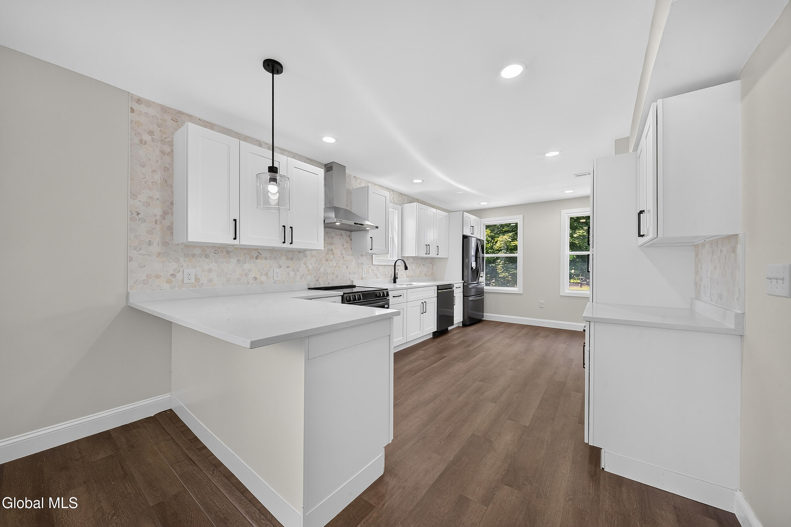 208 Pleasantview Avenue Scotia NY 12302