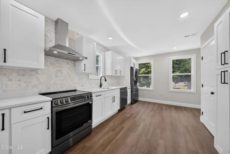208 Pleasantview Avenue Scotia NY 12302