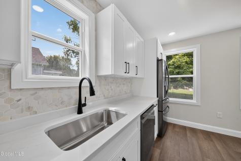 208 Pleasantview Avenue Scotia NY 12302