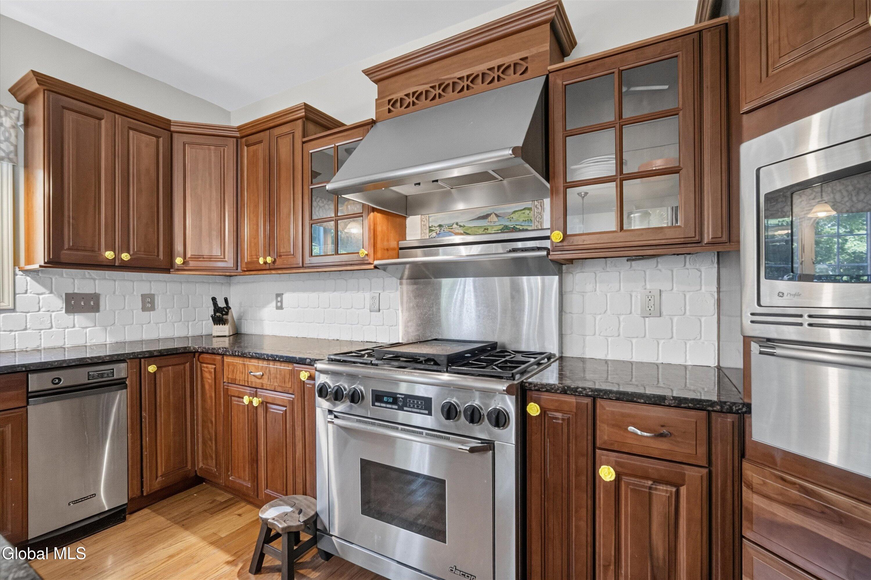 48 Towpath Lane Waterford NY 12188