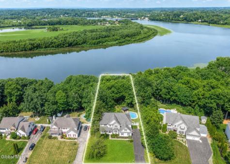 48 Towpath Lane Waterford NY 12188