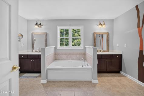 48 Towpath Lane Waterford NY 12188