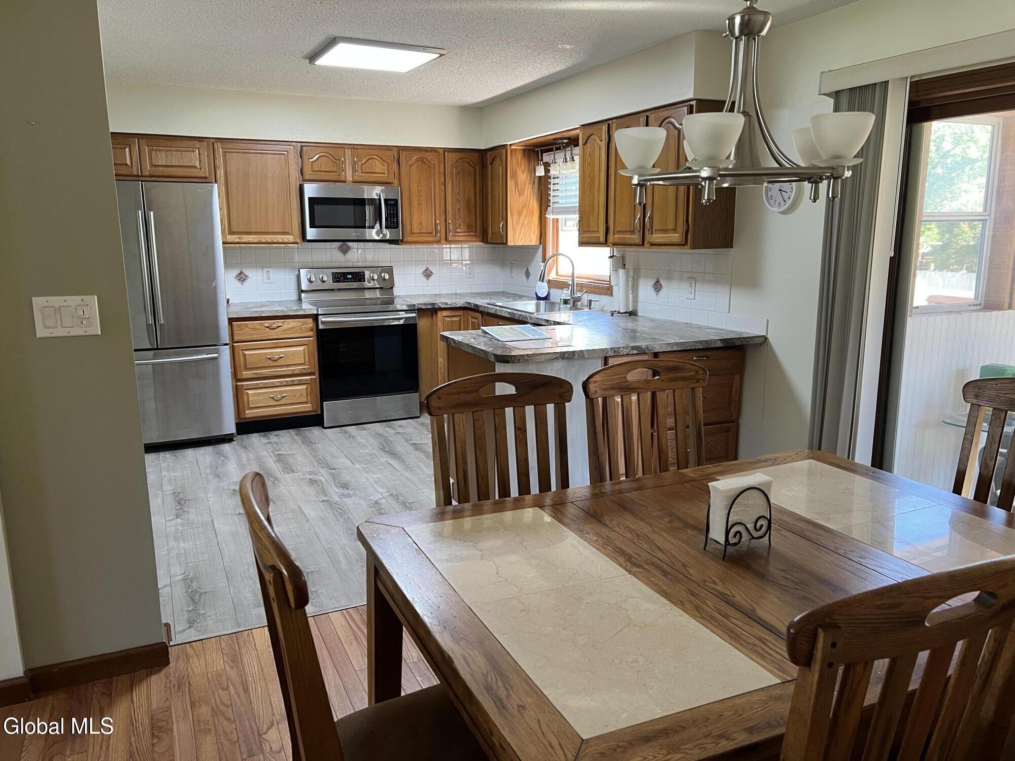 19 Applehouse Lane Queensbury NY 12804