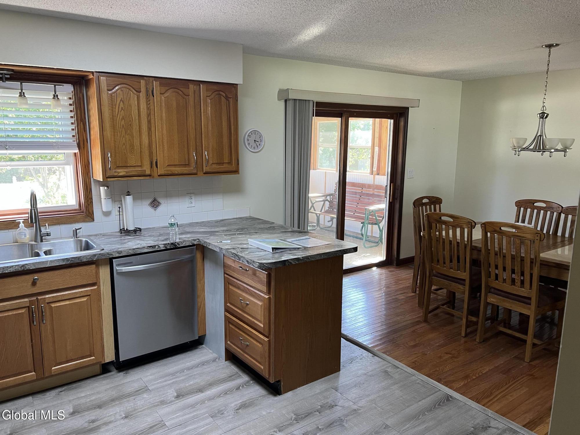 19 Applehouse Lane Queensbury NY 12804