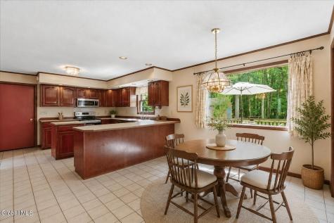 908 Mohegan Road Niskayuna NY 12309