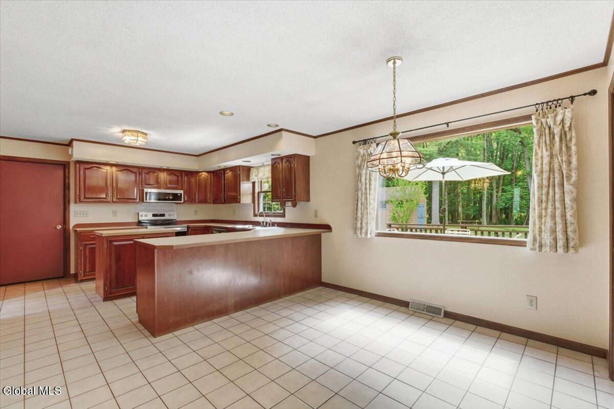 908 Mohegan Road Niskayuna NY 12309