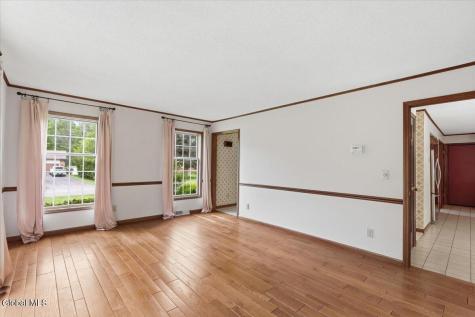 908 Mohegan Road Niskayuna NY 12309