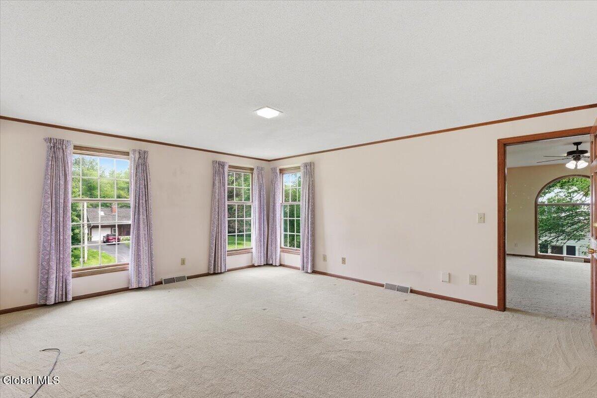 908 Mohegan Road Niskayuna NY 12309