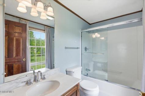 908 Mohegan Road Niskayuna NY 12309