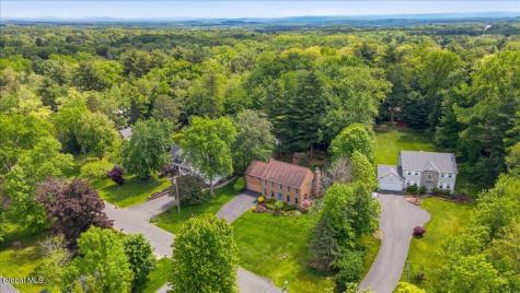 908 Mohegan Road Niskayuna NY 12309