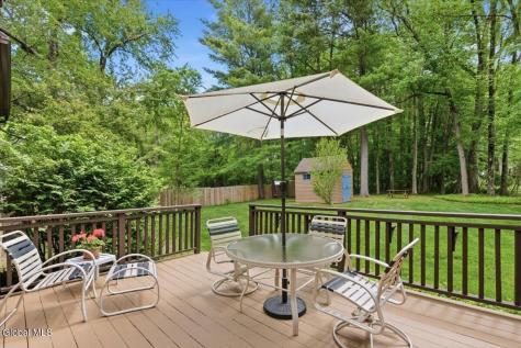 908 Mohegan Road Niskayuna NY 12309