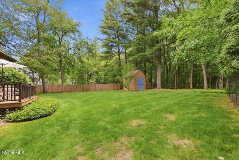 908 Mohegan Road Niskayuna NY 12309