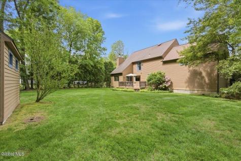 908 Mohegan Road Niskayuna NY 12309