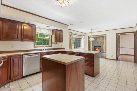 908 Mohegan Road Niskayuna NY 12309