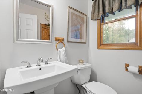 106 Halfmoon Drive Altamont NY 12009