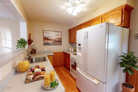 3432 Gari Lane Schenectady NY 12303