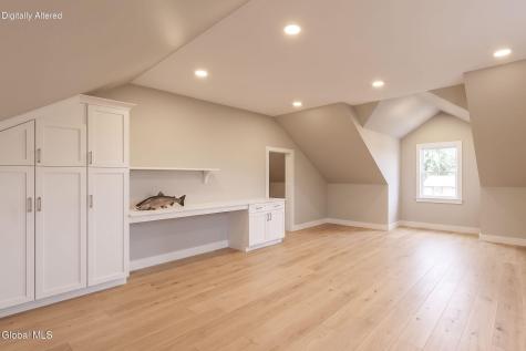 3432 Gari Lane Schenectady NY 12303